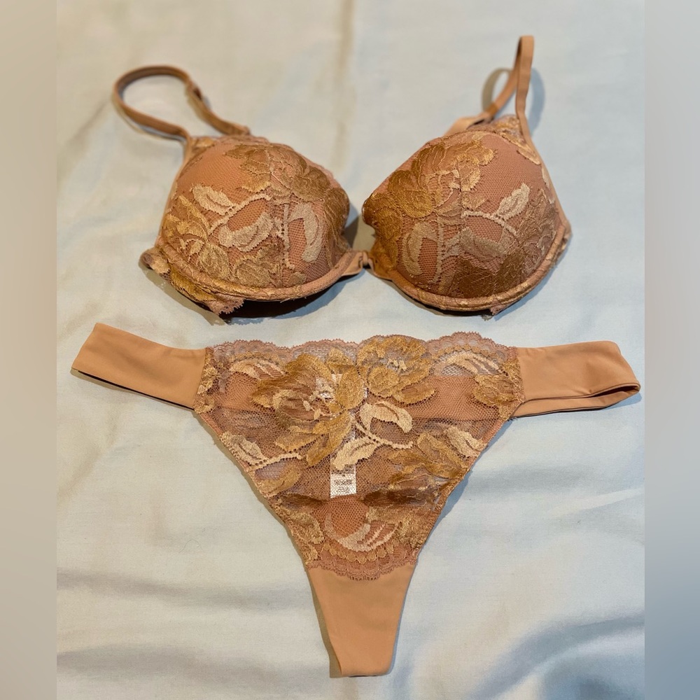 La Perla lace push up bra and matching thong